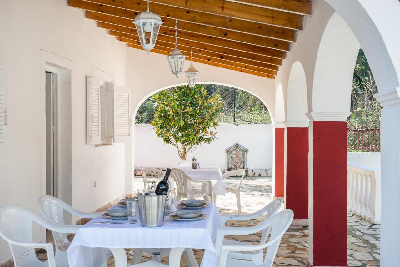 Merlyn Rooms Into The Nature, 100M From The Beach Dafnila 외부 사진