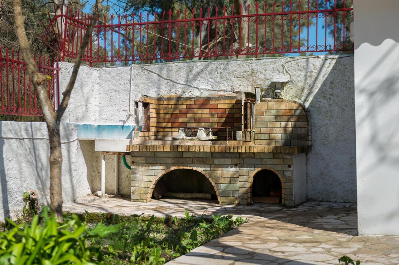 Merlyn Rooms Into The Nature, 100M From The Beach Dafnila 외부 사진