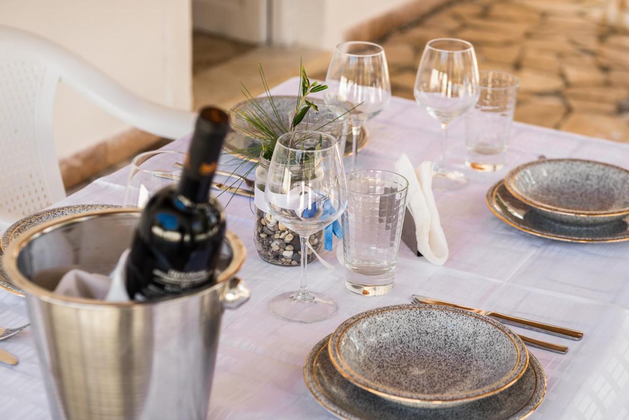 Merlyn Rooms Into The Nature, 100M From The Beach Dafnila 외부 사진